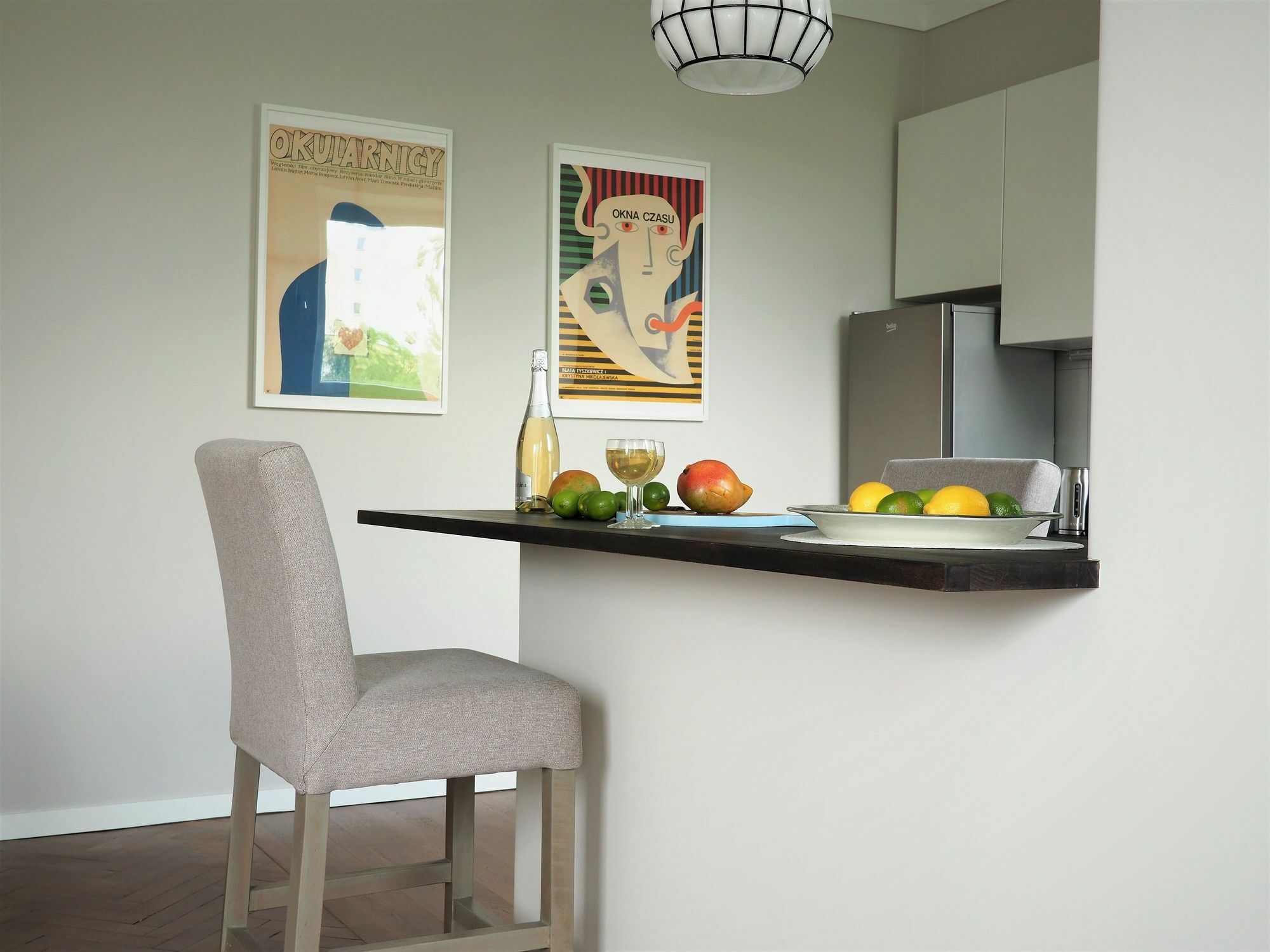 Classic Apartment In วอร์ซอ ภายนอก รูปภาพ