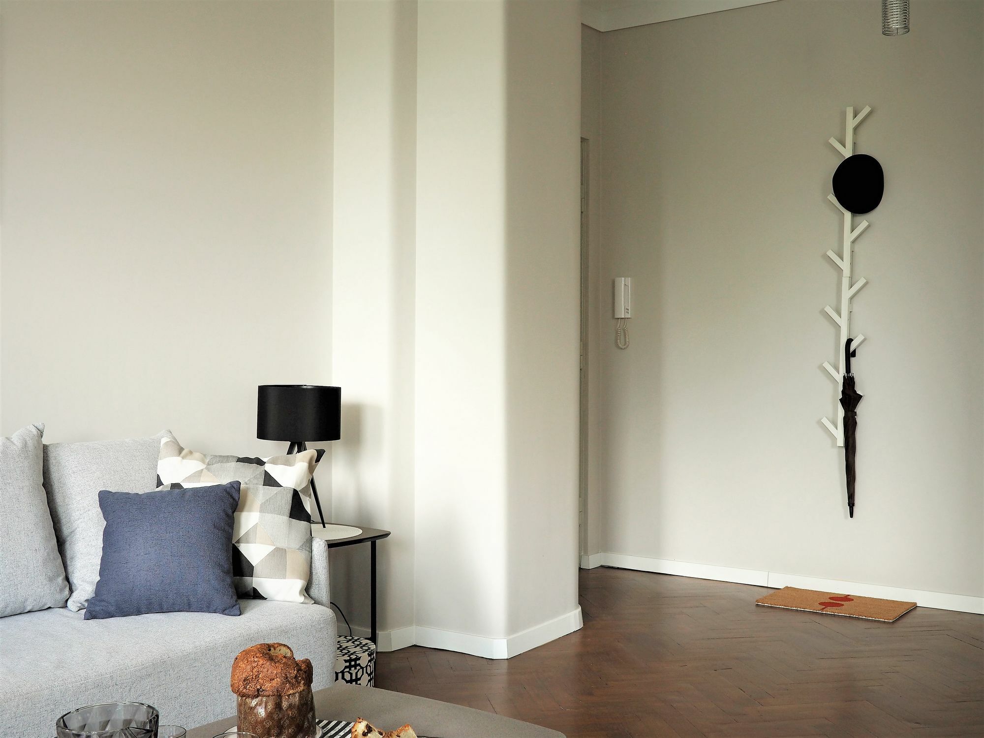 Classic Apartment In วอร์ซอ ภายนอก รูปภาพ